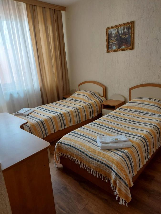 Хотел Лагуна Dospat Extérieur photo