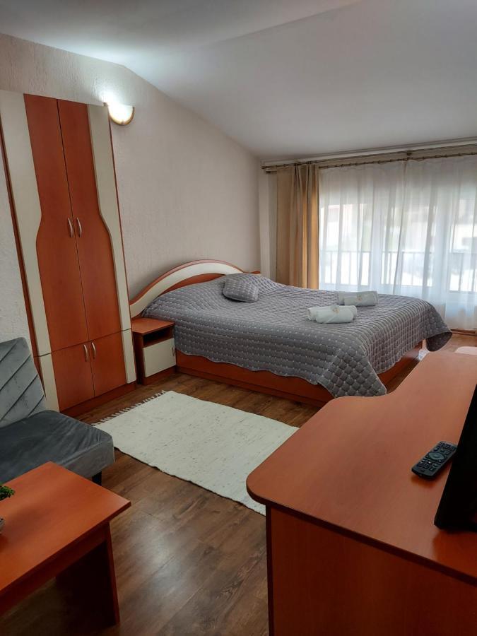 Хотел Лагуна Dospat Extérieur photo